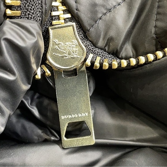 BURBERRY London Fur Collar Oversized Puffer Down Jacket Black Gold Hardware Med - Picture 3 of 12